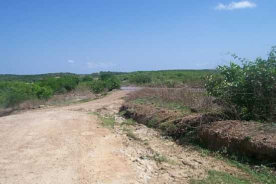 MAPU-CE-ACESSO DA BR-116 PARA A ESTRADA DE MAPU-FOTO:ASSIS CAVALCANTE - MAPU - CE