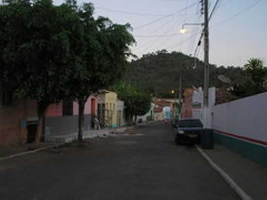 RUA MONSENHOR JOS FURTADO EM MERUOCA-FOTO:IVO DIAS - MERUOCA - CE