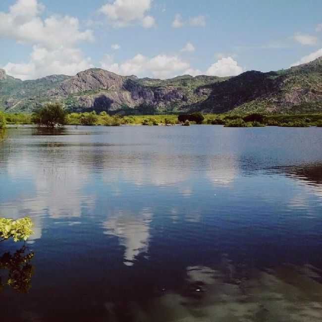 VIVER VELHAS E BOAS LEMBRANAS E QUANDO O INVERNO CHEGAR, REFAZER TODAS ELAS.  ISSO QUE TODA NOSDESTINO ESPERA COM AS CHUVAS, ESSA  UMA DAS PRINCIPAIS ATRAES TURISTICAS DE MISSI, A BICA TIMBABA., POR MATEUS AZEVEDO - MISSI - CE