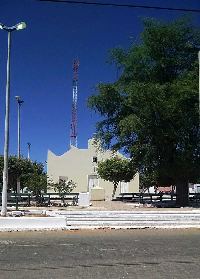 IGREJA DE SO FRANCISCO - MONTE SION - CE ANTENA DA CELULAR - MONTE SION - CE