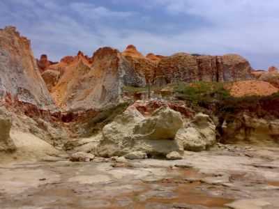 MORRO BRANCO-CE, POR ROSINEIA JOSELITA SOUZA OLIVEIRA - MORRO BRANCO - CE