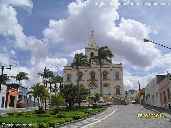 PRAA E IGREJA DO SENHOR BOM JESUS DOS POBRES EM QUEBRNGULO-FOTO:SERGIO FALCETTI - QUEBRNGULO - AL