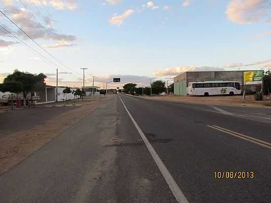 NOVO ORIENTE-CE-AVENIDA CENTRAL-FOTO:CLEOMILTON PEREIRA D - NOVO ORIENTE - CE