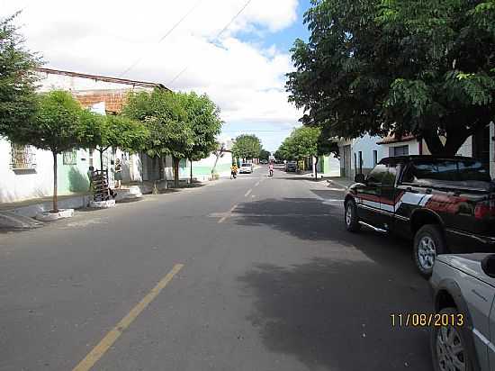 NOVO ORIENTE-CE-AVENIDA SO FRANCISCO-FOTO:CLEOMILTON PEREIRA D - NOVO ORIENTE - CE