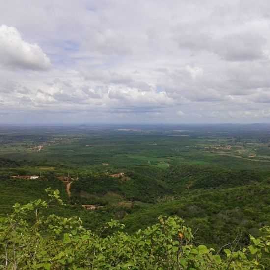 VISTA DE NOVO ORIENTE DO ALTO DA SERRA DA GAMELEIRA, POR GEORGE AGUIAR - NOVO ORIENTE - CE