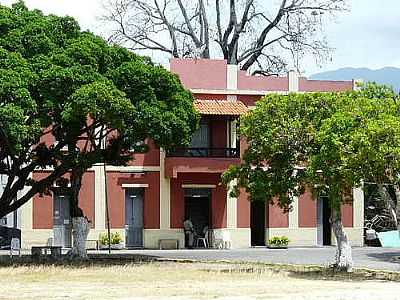 ARQUITETURA-FOTO:KREWINKEL-TERTO DE A  - OLHO-D'GUA - CE