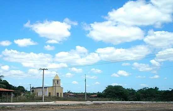 CAPELA  MARGEM DA RODOVIA SOL POENTE-FOTO:IVO DIAS - PARAIPABA - CE