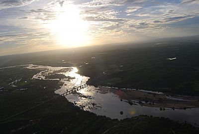 PR DO SOL NA PONTE DE PEIXE GORDO-FOTO:ROBERTODANIELL  - PEIXE GORDO - CE