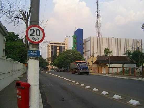 AVENIDA EM RIO BRANCO-FOTO:JEZAFLU=ACRE=BRASIL - RIO BRANCO - AC