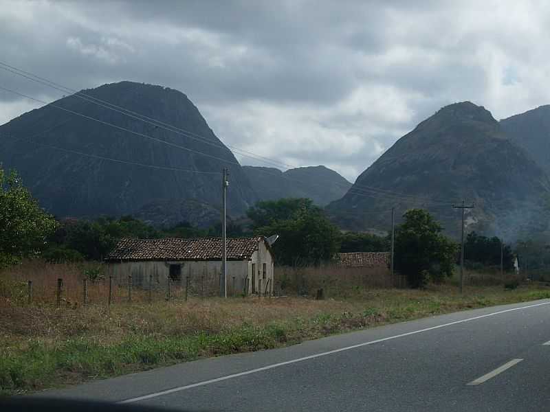 PIQUET CARNEIRO-CE-ESTRADA DA ZORRA-FOTO:ELIETA - PIQUET CARNEIRO - CE