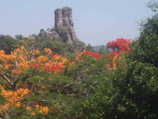 FOTAS DA PEDRA BRANCA EM PORTEIRAS CEARA, POR CICERO EDGAR ALVES CAVALCANTE - PORTEIRAS - CE