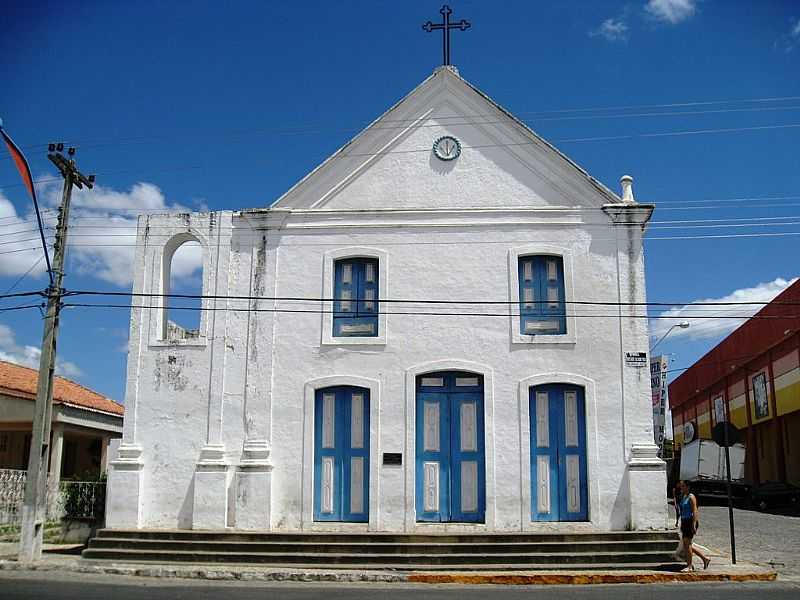 QUIXERAMOBIM-CE-CAPELA DO SENHOR DO BONFIM,FUNDADA EM 1868-FOTO:EDSON GOMES - QUIXERAMOBIM - CE