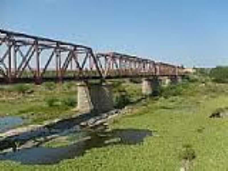 QUIXERAMOBIM-CE-PONTE METLICA-FOTO:NORDESTINOS PAULISTANOS - QUIXERAMOBIM - CE