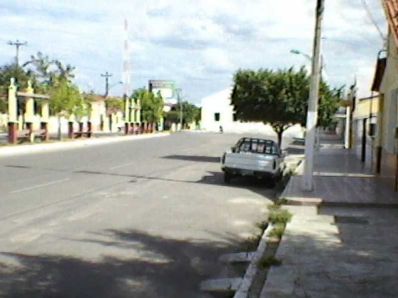 SANTA TEREZA-CE-AVENIDA ODILO AGUIAR-FOTO:FABIANO LINHARES - SANTA TEREZA - CE