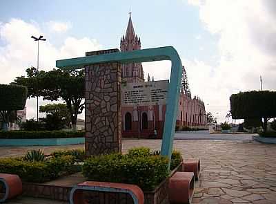 PRAA DA IGREJA MATRIZ DE SO BENEDITO
FOTO HELDER FONTENELE - SO BENEDITO - CE