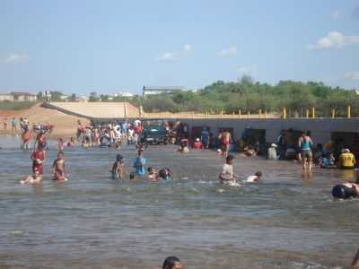 BANHO NAS AGUAS DO JAGUARIBE, POR ELTON - SO JOO DO JAGUARIBE - CE