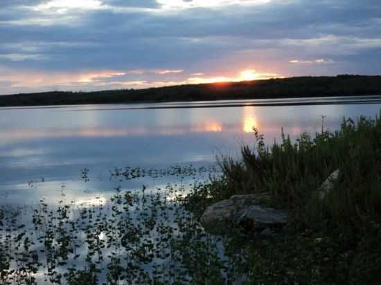 ENTARDECER NA BARRAGEM PATU, POR V - SENADOR POMPEU - CE