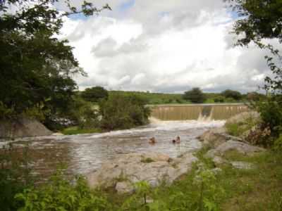 BARRAGEM DO BISPADO NO RIO DO SANGUE , POR ANA EDJANE PINHEIRO - SOLONPOLE - CE