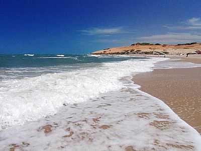 PRAIA DE SUCATINGA, POR JANHH. - SUCATINGA - CE