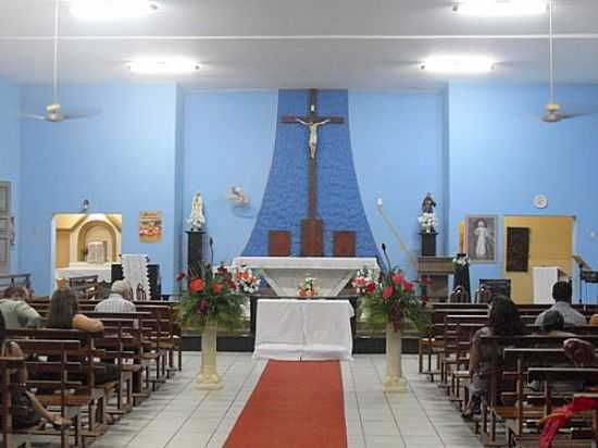 INTERIOR DA IGREJA DE TAPERA-FOTO:MARCELOQ. - TAPERA - CE