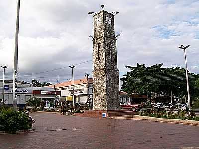 CENTRO DA CIDADE DE TIANGU, POR RAIMUNDO ARAGO. - TIANGU - CE