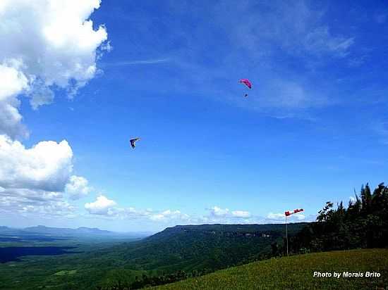 PARAPENTE NO STIO DO BOSCO EM TANGU-CE-FOTO:EDILSON MORAIS BRITO - TIANGU - CE