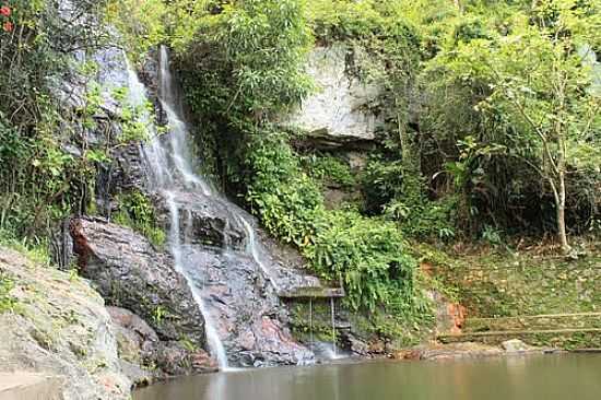 CACHOEIRA NA SERRA DA IBIAPABA-FOTO:ITAMAR NEIVA - TIANGU - CE