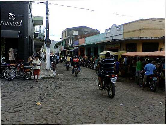 CENTRO DE URUBURETAMA, POR CLUDIO DE PAULA - URUBURETAMA - CE