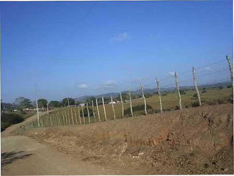 SERRA DA MANDIOCA-AL-CHEGANDO NO POVOADO-FOTO:JALONUNES F - SERRA DA MANDIOCA - AL