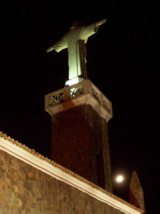 VIOSA DO CEAR-CE-IGREJA DO CU VISO NOTURNA-FOTO:VANDI JR. - VIOSA DO CEAR - CE