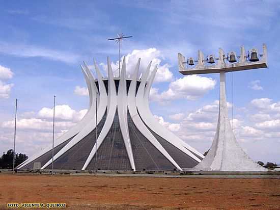 CATEDRAL DE N.SRA.APARECIDA-FOTO:VICENTE A. QUEIROZ - BRASLIA - DF