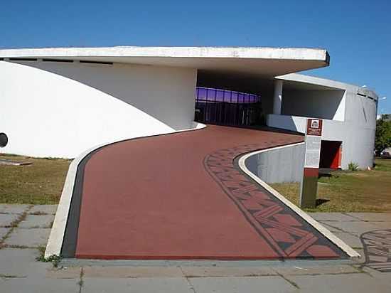MEMORIAL DO POVO INDGENA EM BRASILIA-DF-FOTO:RN LATVIAN31 - BRASLIA - DF