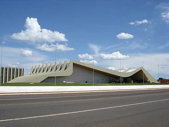 TEATRO PEDRO CALMON,PROJETO NIEMAYER, EM BRASILIA-DF-FOTO:RN LATVIAN31 - BRASLIA - DF