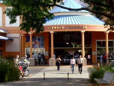 TERRAO SHOPPING, POR RONALD ZIO - CRUZEIRO - DF