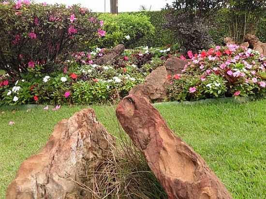 JARDIM EM LAGO NORTE-FOTO:CALIXTO R. PIRES - LAGO NORTE - DF