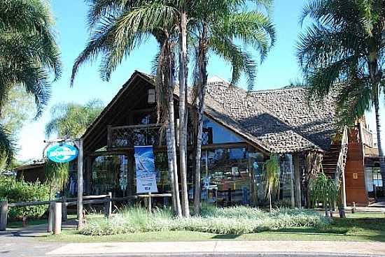 CHAL NO PONTO LAGO SUL-DF-FOTO:JACKSON A DE MOURA - LAGO SUL - DF