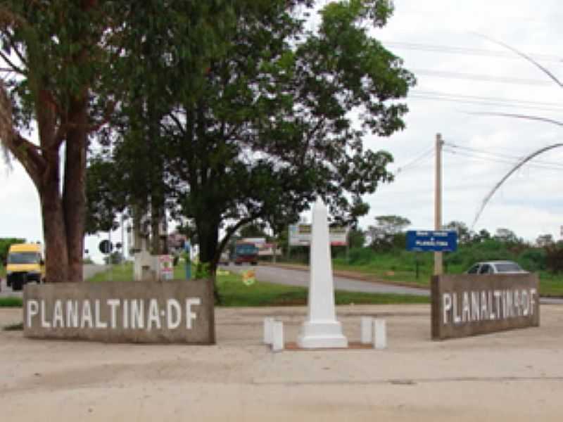 PLANALTINA-DF-ENTRADA DA CIDADE-FOTO:WWW.OABDF.ORG.BR - PLANALTINA - DF