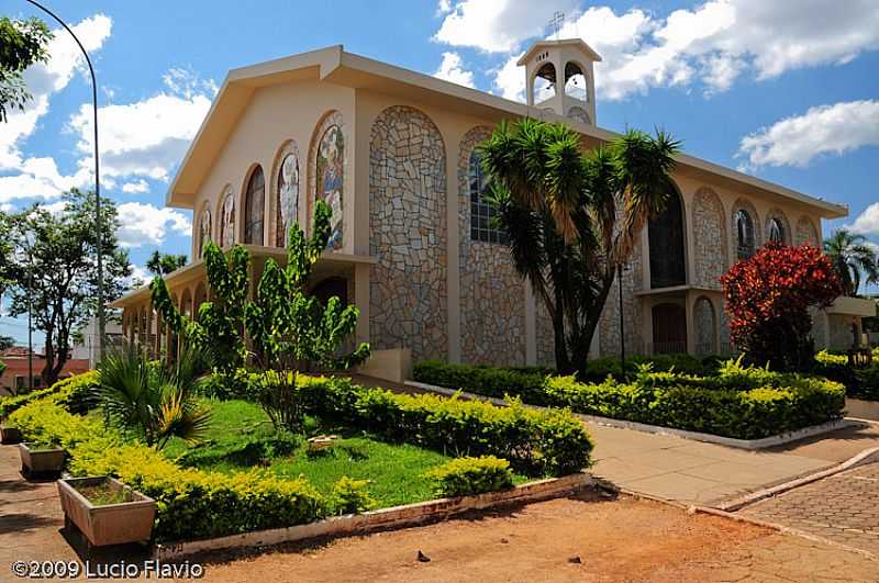 PLANALTINA-DF-IGREJA MATRIZ-FOTO:MAPIO.NET - PLANALTINA - DF