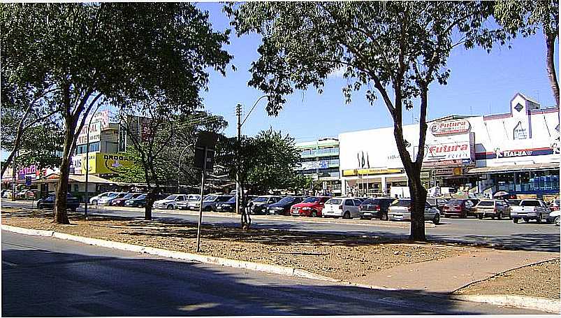 PLANALTINA-DF-RUA DE COMRCIO-FOTO:MARQUINHOSBSB - PLANALTINA - DF