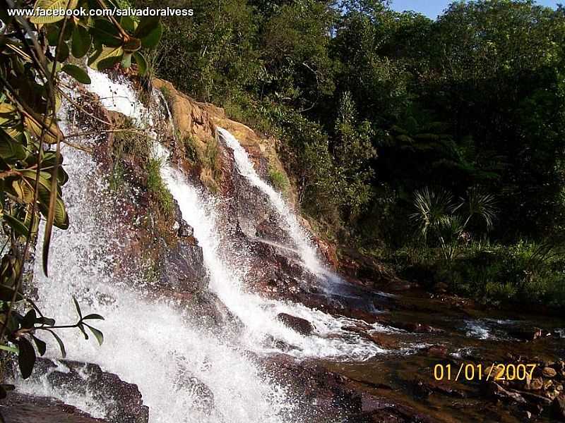 RECANTO DAS EMAS-DF-CACHOEIRA NO PARQUE ECOLGICO E VIVENCIAL-FOTO:SALVADORALVESS - RECANTO DAS EMAS - DF