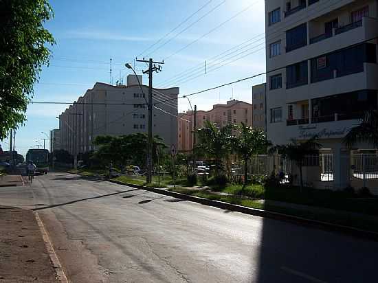 RUA CENTRAL DE RIACHO FUNDO-DF-FOTO:JOAO MENDES - RIACHO FUNDO - DF