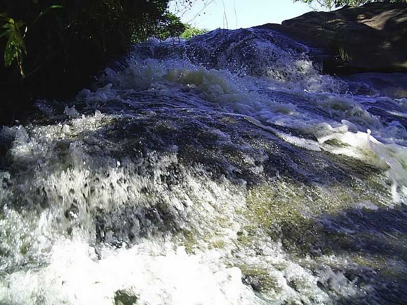 GUA DOCE DO NORTE-ES-CACHOEIRA DO RIO PRETO-FOTO:GEOVANNI SOUZA BARBOSA  - GUA DOCE DO NORTE - ES