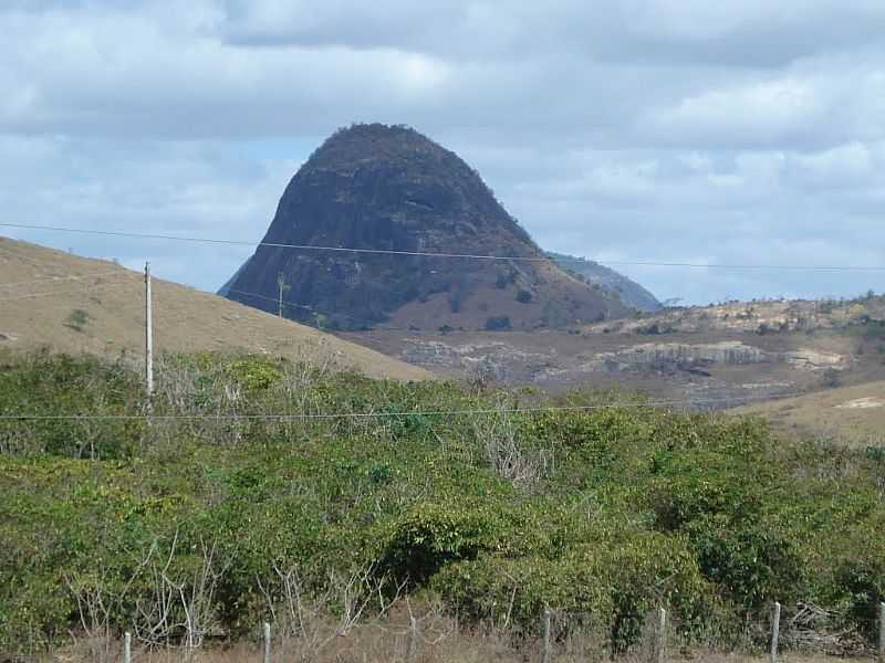 GUA DOCE DO NORTE-ES-PEDRA DE SANTA LUZIA DO AZUL-FOTO:GEOVANNI SOUZA BARBOSA - GUA DOCE DO NORTE - ES