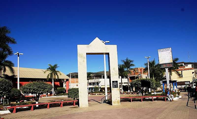 GUA DOCE DO NORTE-ES-PRAA CENTRAL-FOTO:ELPDIO JUSTINO DE ANDRADE - GUA DOCE DO NORTE - ES