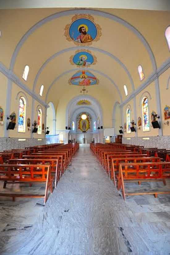 INTERIOR DA MATRIZ DE N.SRA.DA PENHA EM ALEGRE-ES-FOTO:SGTRANGEL - ALEGRE - ES