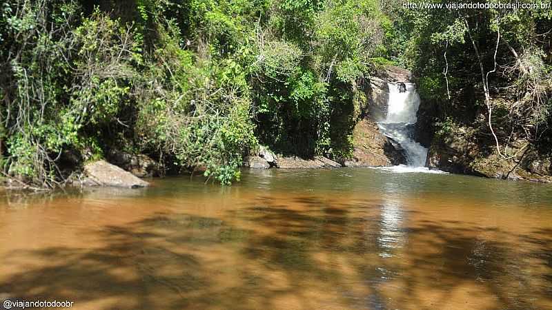 ALFREDO CHAVES-ES-CACHOEIRA DO DARS NO DISTRITO DE CAROLINA-FOTO:SERGIO FALCETTI - ALFREDO CHAVES - ES