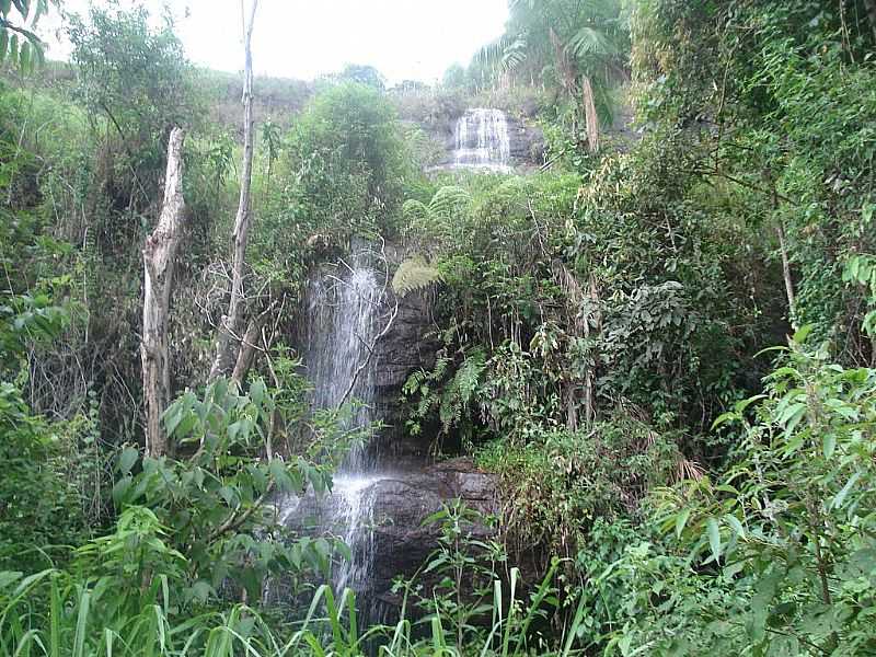 ALTO CALADO-ES-CACHOEIRA NA COMUNIDADE BELA AURORA-ALTO CALADO-FOTO:PEDRO GLRIA BRASIL VIANA - ALTO CALADO - ES