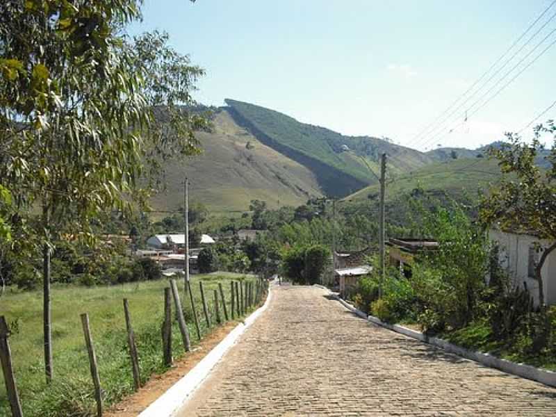 ALTO CALADO-ES-CHEGANDO NO POVOADO-FOTO:MAPIO.NET - ALTO CALADO - ES