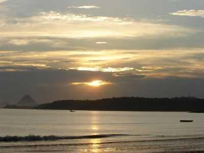 BAIA DE ANCHIETA A NOITE, POR GABRIEL DUTRA - ANCHIETA - ES