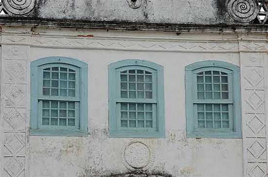 FACHADA DA IGREJA DE ARAATIBA-FOTO:FFONSECA - ARAATIBA - ES